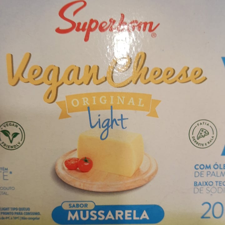 photo of Superbom vegan cheese mussarela shared by @karinaidalire on  11 Jul 2021 - review