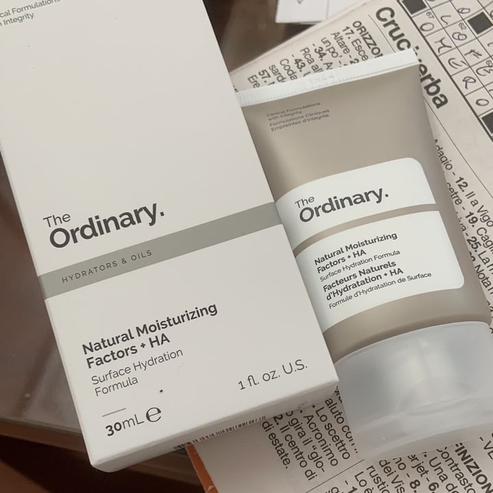 review photo of The Ordinary Natural moisturizing factors + HA shared by @peronaveg on 29 Oct 2022 - review