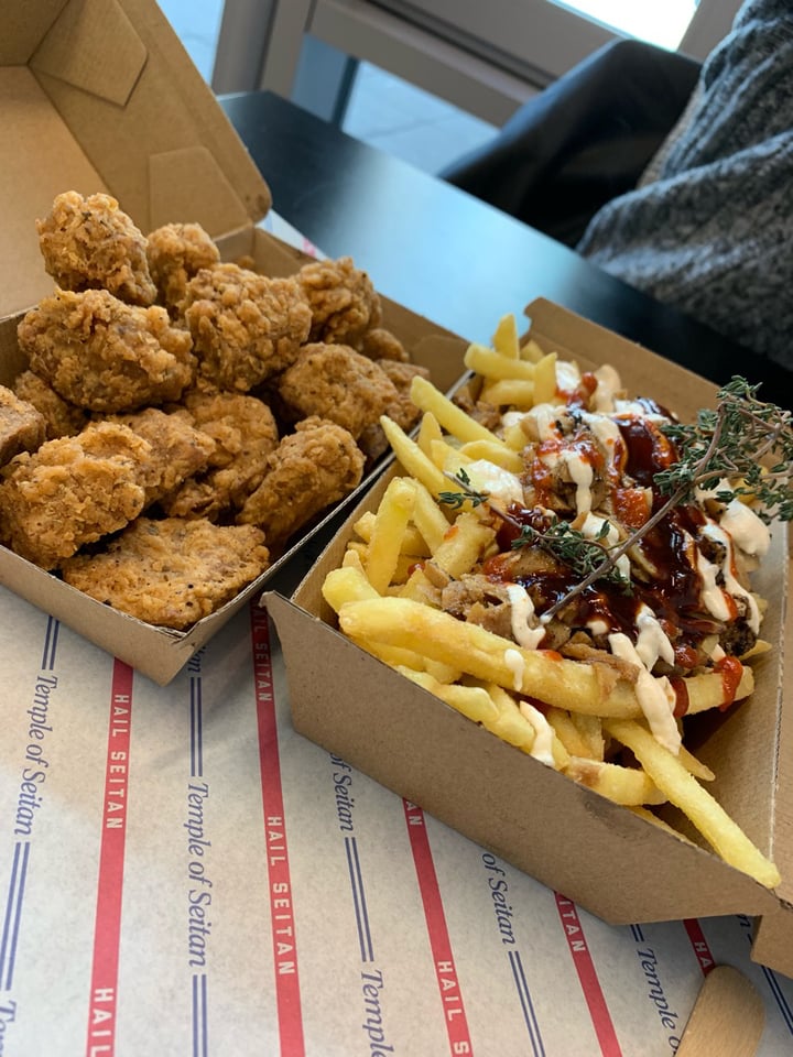 review photo of Temple of Seitan Döner Snack Box shared by @bogwitch on 08 Apr 2019 - review