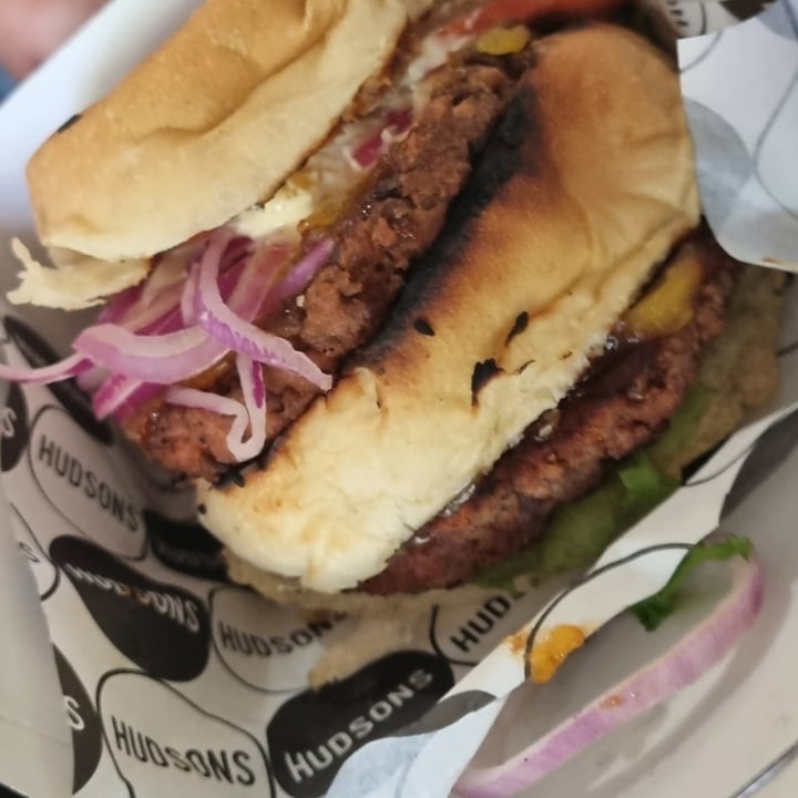 photo of Hudsons The Burger Joint (Parkhurst) The Infinity Burger shared by @sunshineyum on  24 Dec 2021 - review