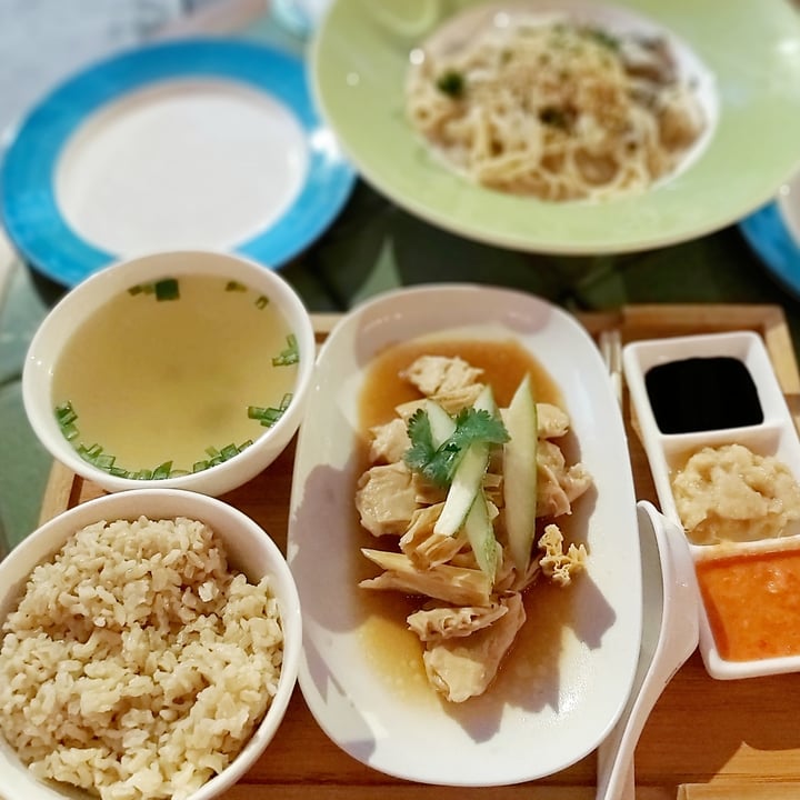 photo of Privé Tiong Bahru Hainanese Chicken Rice shared by @herbimetal on  08 Oct 2020 - review