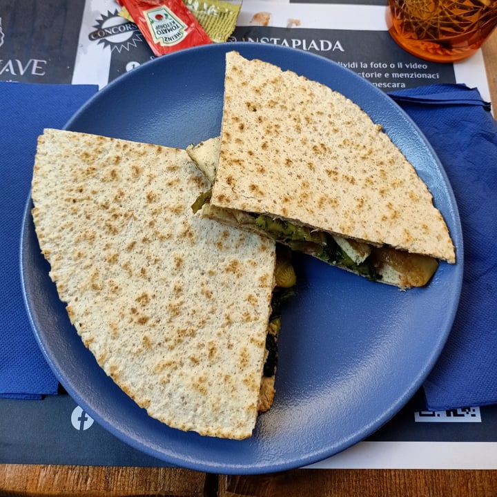 review photo of PiadaPiave Piadina Veg Con Tofu E Funghi shared by @simoncetravels on 14 Apr 2022 - review
