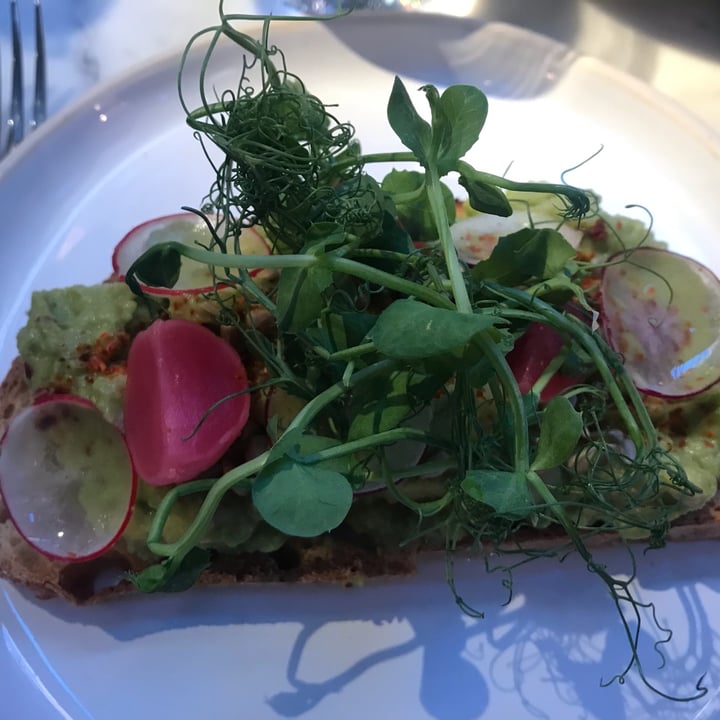 photo of The NoMad Restaurant London Avocado toast (no egg) shared by @saradiv on  20 Nov 2022 - review