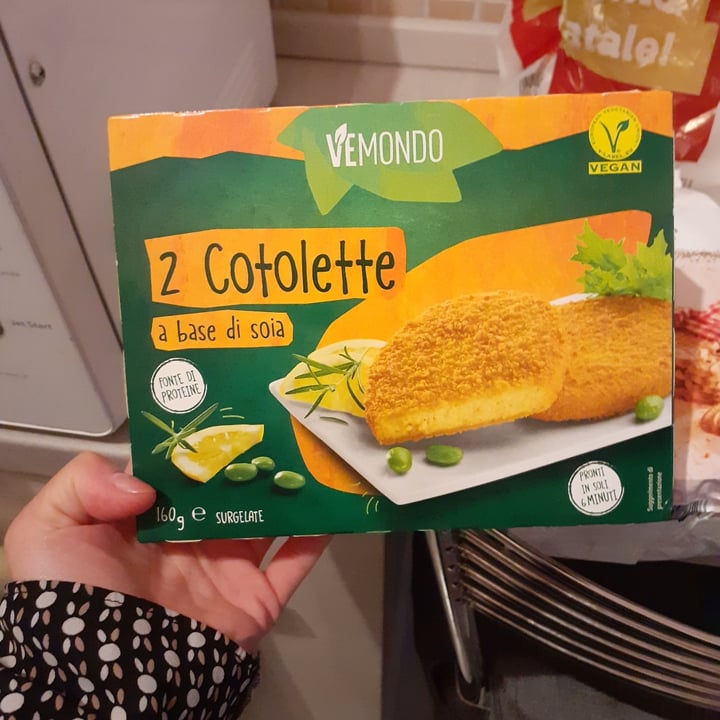photo of Vemondo  2 Cotolette a Base di Soia shared by @maura1982 on  11 Dec 2022 - review