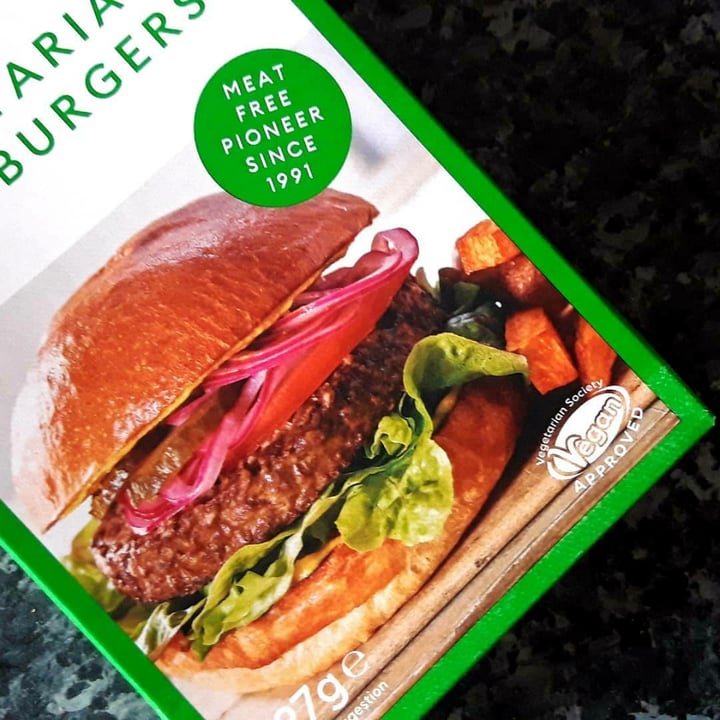 photo of Linda McCartney's Vegetarian 1/4 LB Burgers shared by @govganjackson on  10 Apr 2021 - review