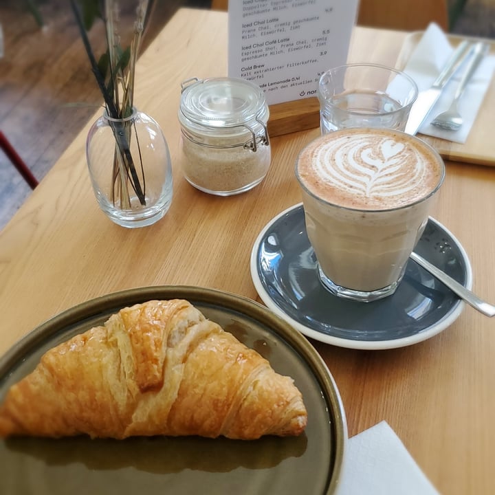 photo of Nomad Neuenheim Vegan Croissant shared by @nicolewatson on  22 Aug 2022 - review