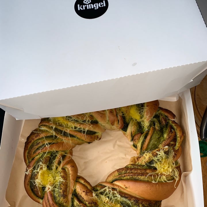 photo of Kringel pesto-“juustu” kringel shared by @zvorovski on  07 Apr 2021 - review