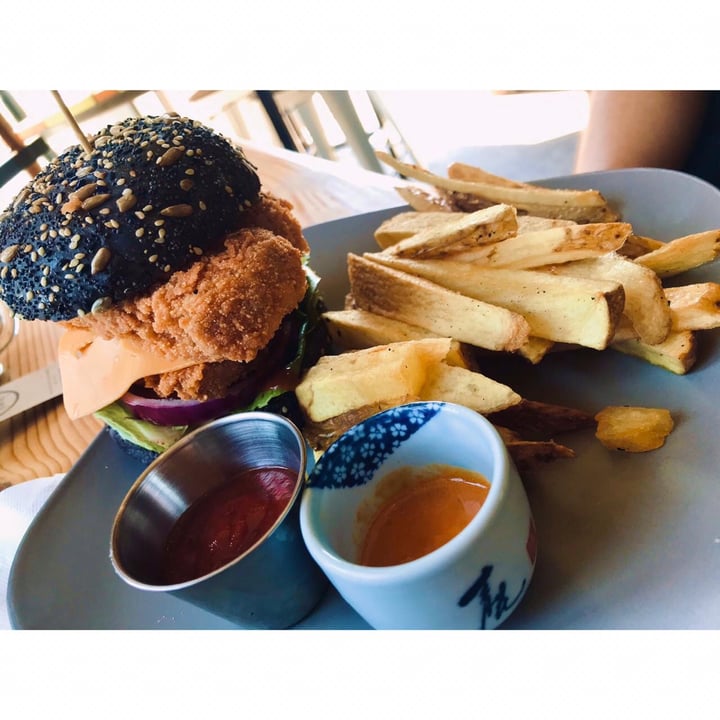 photo of The Kind Kitchen Darkside Burger shared by @theleafeaters on  11 May 2020 - review
