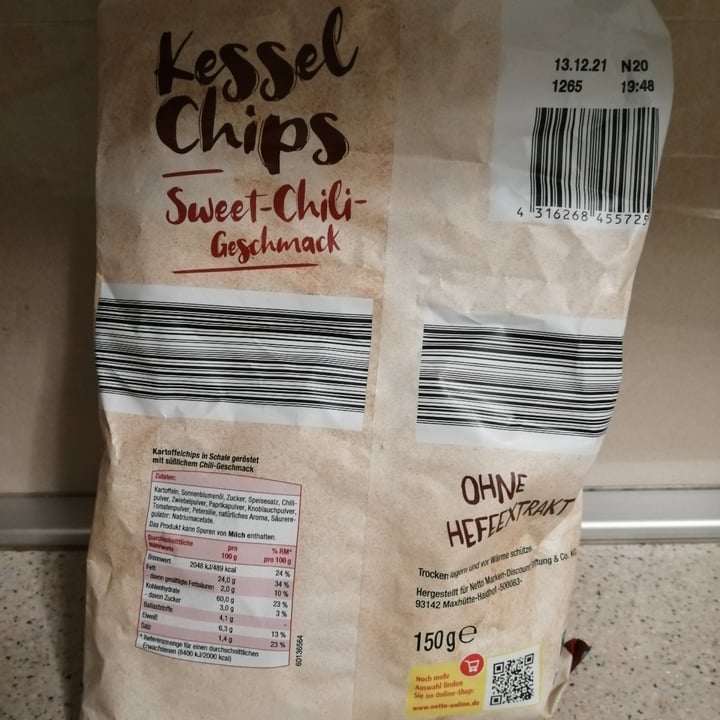 review photo of Clarkys Kessel Chips Sweet-Chili shared by @owly on 02 Apr 2022 - review