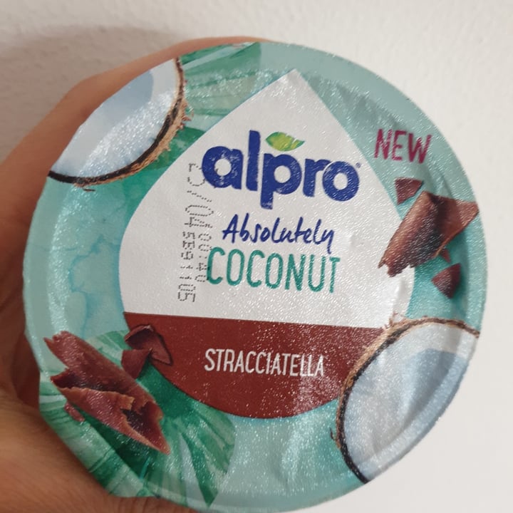 photo of Alpro Absolutely Coconut Stracciatella shared by @olimpia87 on  15 Apr 2022 - review