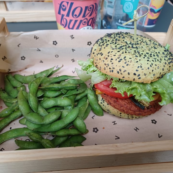 photo of Flower Burger Jungle Burger shared by @silvia9393 on  30 May 2022 - review