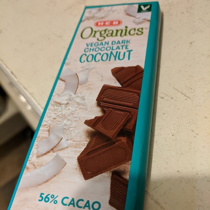 photo of H-E-B  Vegan Dark Chocolate Coconut  shared by @staciatx on  07 May 2020 - review