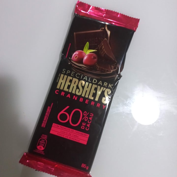 photo of Hershey's Special Dark Chocolate Cranberry 60% de Cacau  shared by @janaina09 on  30 Jun 2022 - review
