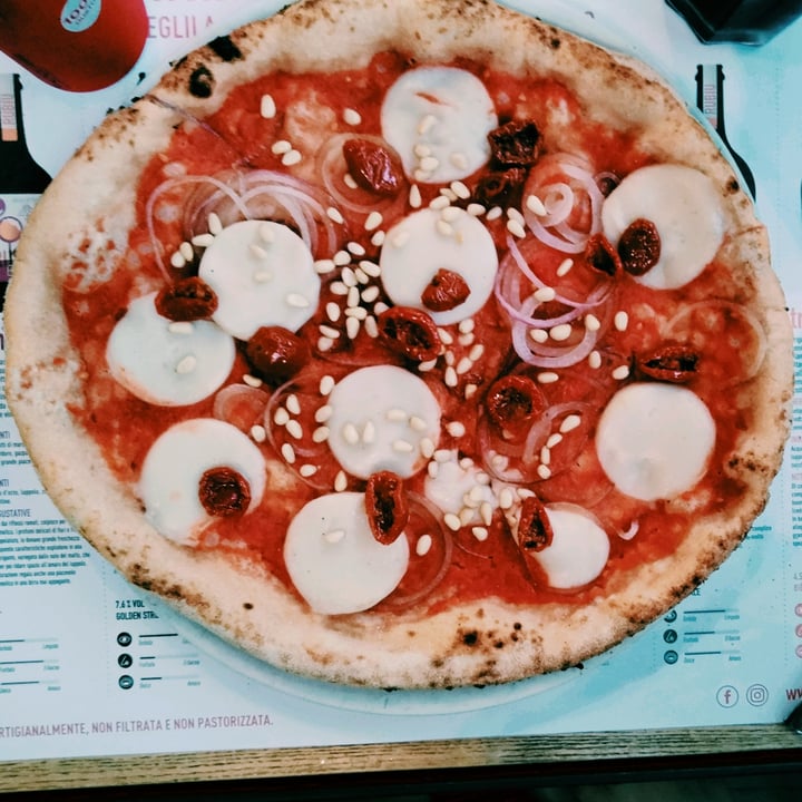 photo of Rubiu - Birrificio Artigianale e Brew Pub Pizza rosso di sera shared by @papillondelacroix on  10 Oct 2021 - review
