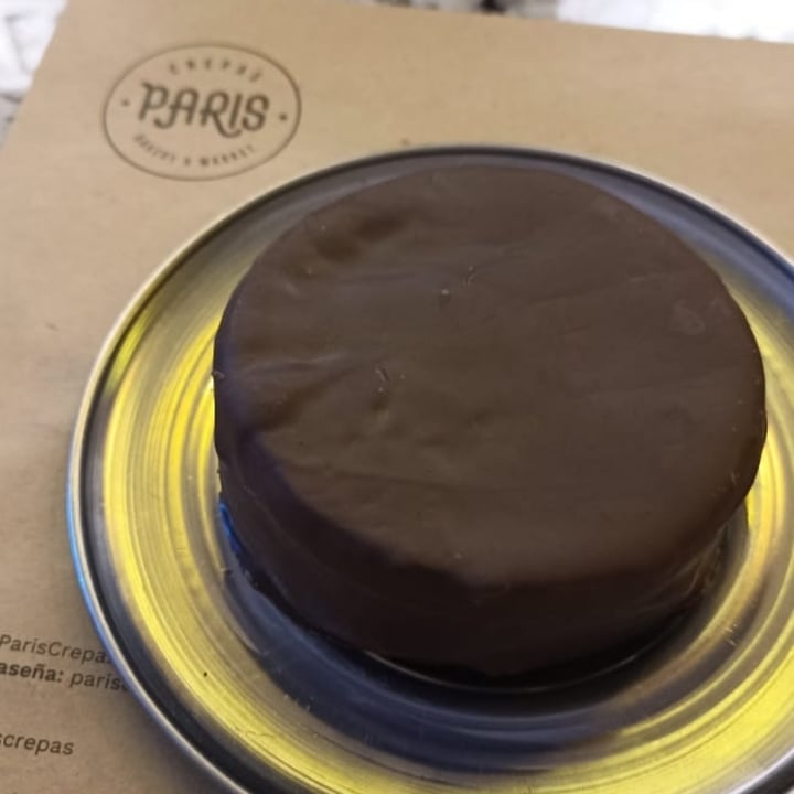 photo of Crepas París "Alfajor Vegano" shared by @rodri05 on  25 Jul 2022 - review