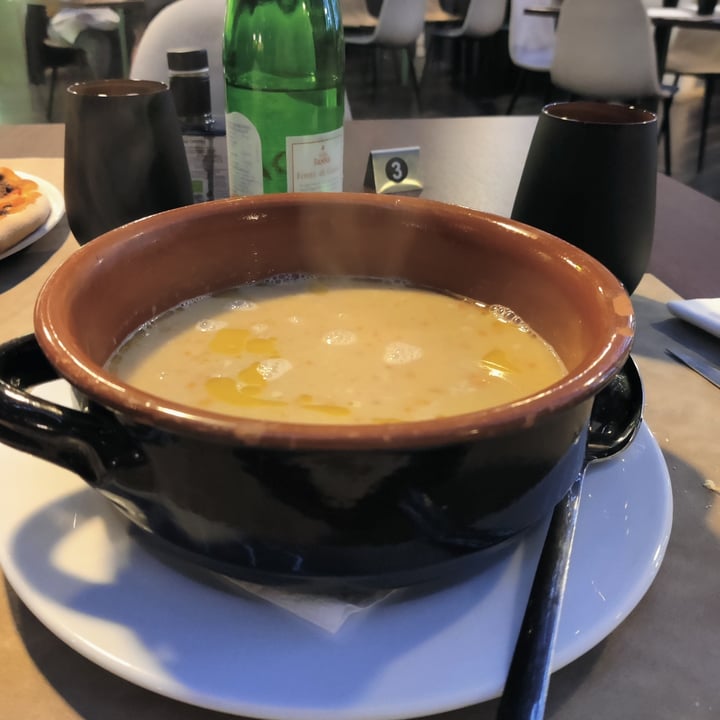 review photo of Magazzini di Palazzo Donnafugata Zuppa Con Macco Di Fave shared by @emilianogiangreco on 06 Nov 2022 - review