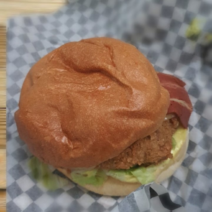photo of THUNDER VEGAN FOOD Thunder Burger shared by @larayvegan on  23 Jul 2020 - review
