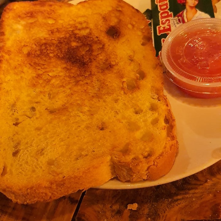 review photo of Gallofa&Co Desayuno pan con tomate shared by @garcialorca on 23 Nov 2021 - review