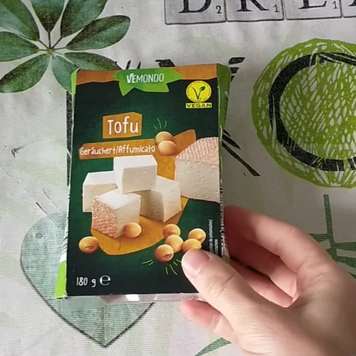review photo of Vemondo Beechwood Smoked Tofu shared by @casamattonella on 29 Jan 2022 - review