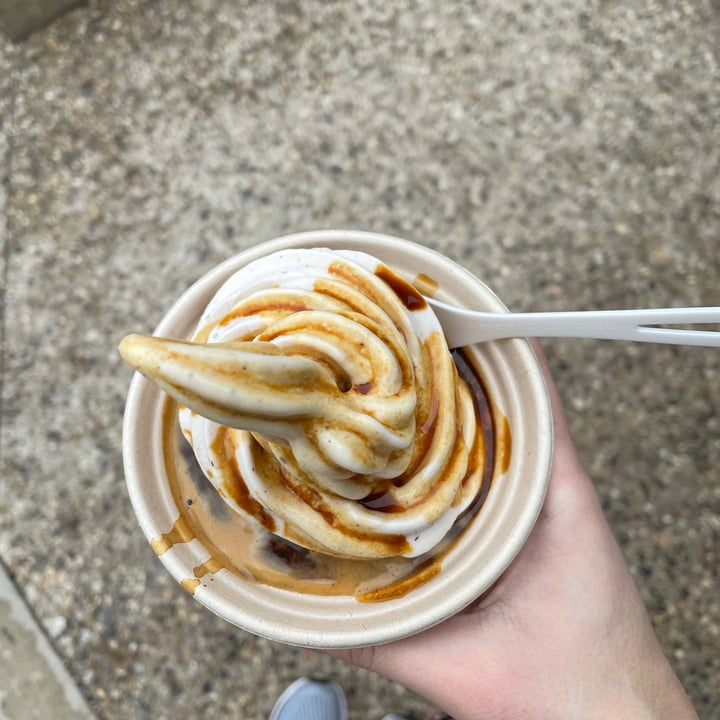 photo of Outside Coffee Vegan affogato shared by @veganpianist on  29 Jun 2021 - review