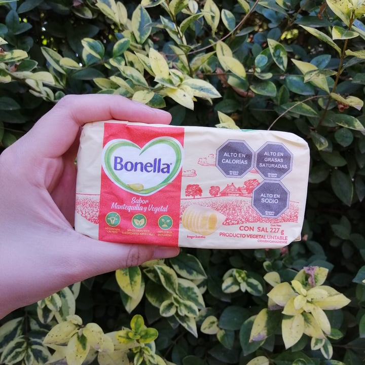 photo of Bonella Mantequilla Vegetal shared by @carenfg on  09 Feb 2022 - review