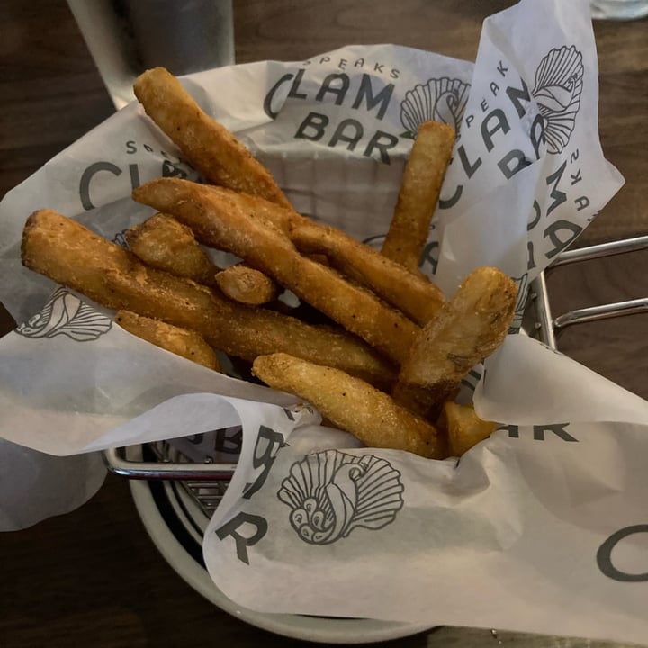 photo of Speaks Clam Bar - Italian & Seafood - Lakewood Ranch French Fries shared by @tammydillon on  02 May 2022 - review