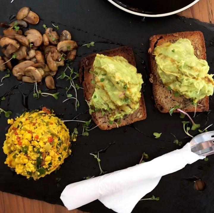 photo of Scheckter's RAW Gourmet Tofu Scramble shared by @alexpiaramcg on  08 Aug 2020 - review