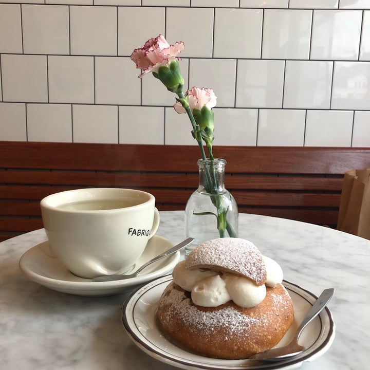 review photo of Fabrique Stenugnsbageri Vegan Semla shared by @ralechavezm on 07 Mar 2021 - review