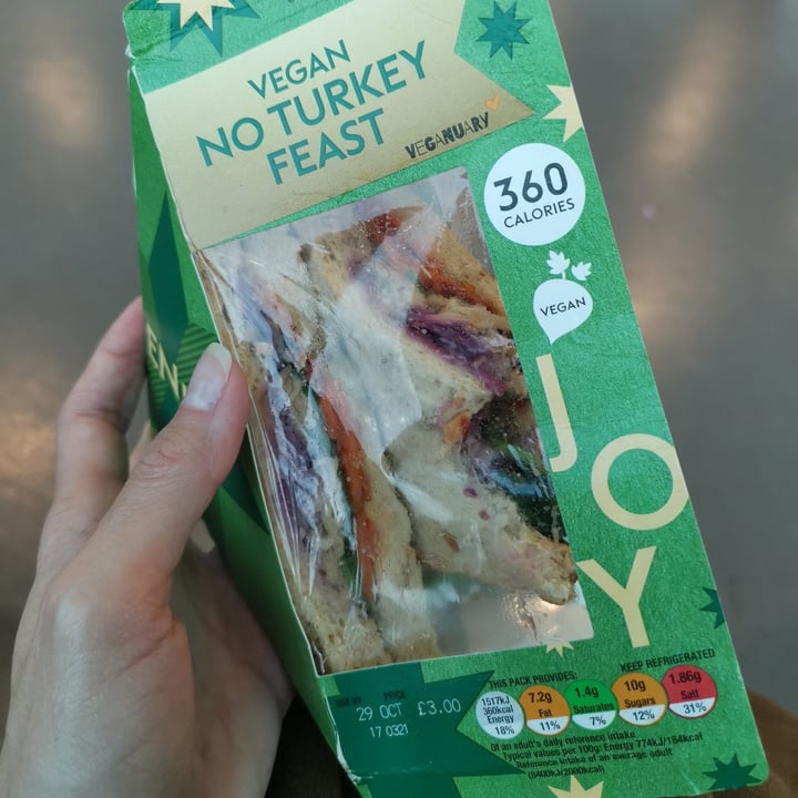 photo of Boots Vegan No Turkey Feast shared by @mviana on  29 Oct 2022 - review