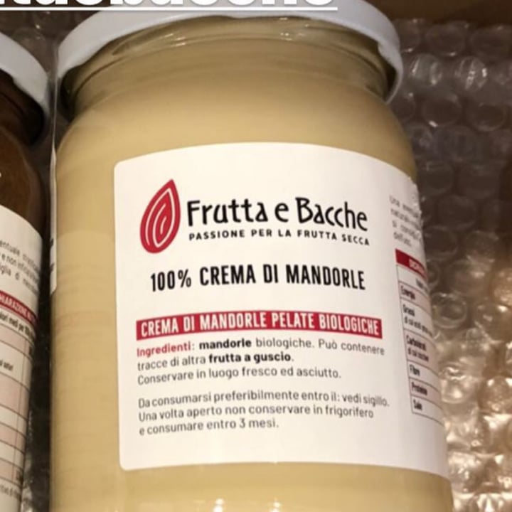 photo of Frutta e Bacche Crema Di Mandorle shared by @giusimorra on  29 Nov 2021 - review