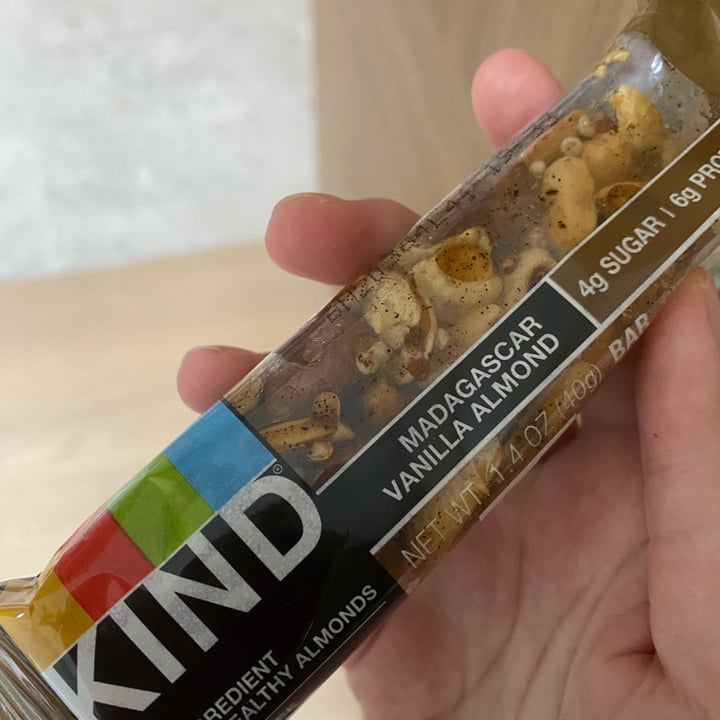 photo of KIND Madagascar Vanilla Almond Bar shared by @rlau on  10 Mar 2022 - review