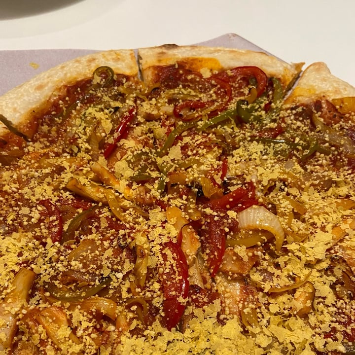 photo of Real Food Penang Vegetarian Restaurant Roasted Peppers Pizza shared by @dafnelately on  08 Dec 2021 - review