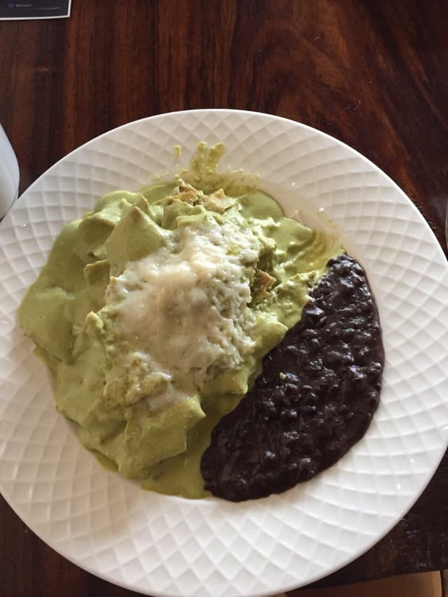 菜肴“Chilaquiles Verdes”的照片