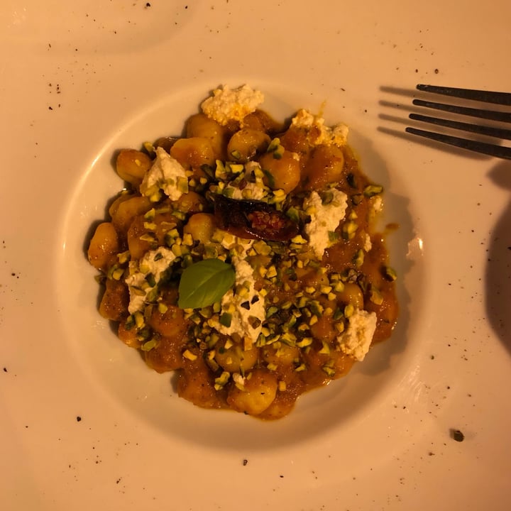 review photo of Cavò Bistrot Gnocchi con ricotta e granella di pistacchi shared by @grazia2 on 15 Oct 2022 - review