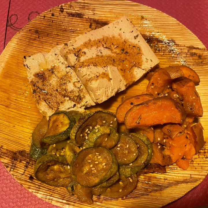 photo of VegAmore tofu marinato patata dolce e zucchine shared by @ritacaro on  25 Jun 2022 - review