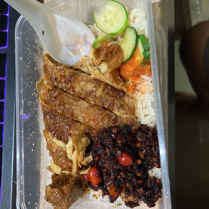 review photo of Bao Su Zhai 寶素齋 Roasted Chicken Rice shared by @asneezeortwo on 14 Sep 2022 - review