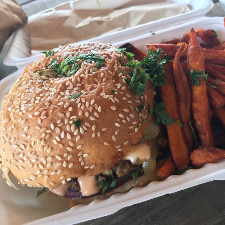photo of Oh My Soul Waka Waka burger shared by @thesarcasticsprout on  19 Mar 2022 - review