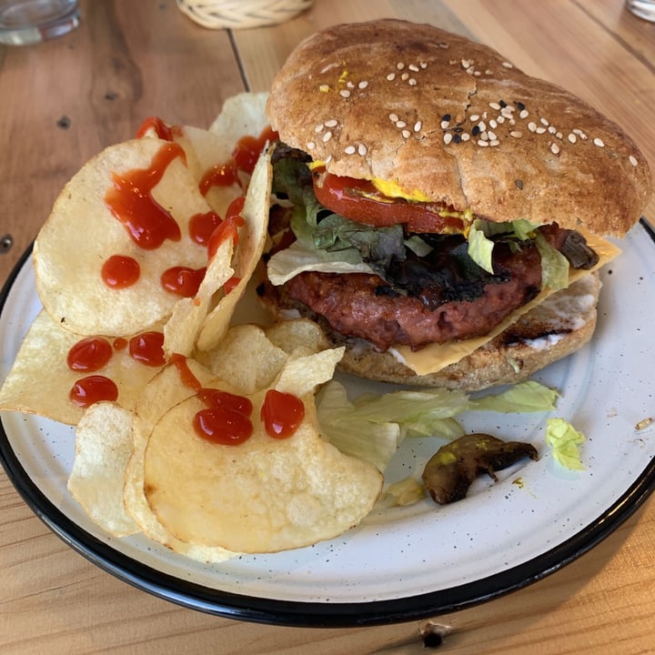 review photo of Easy & Vegan Hamburguesa Gourmet Beyond meat, con champiñones caramelizados shared by @elberny on 27 Mar 2021 - review