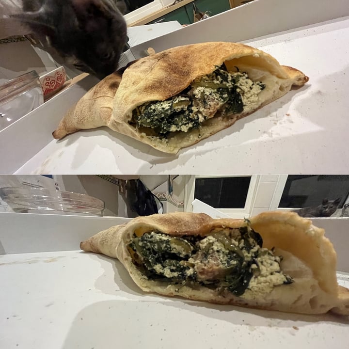 review photo of Al Pachino calzone ricotta cicoria e salsiccia shared by @lukketto on 31 Jul 2022 - review