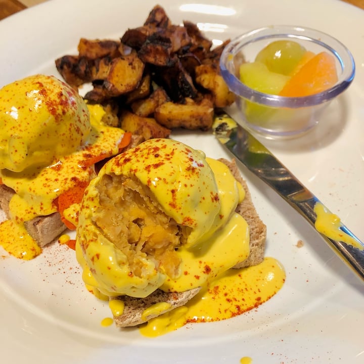 review photo of Shatterbox Coffee Company Vegan Benny shared by @appleblueberryc on 16 Oct 2021 - review