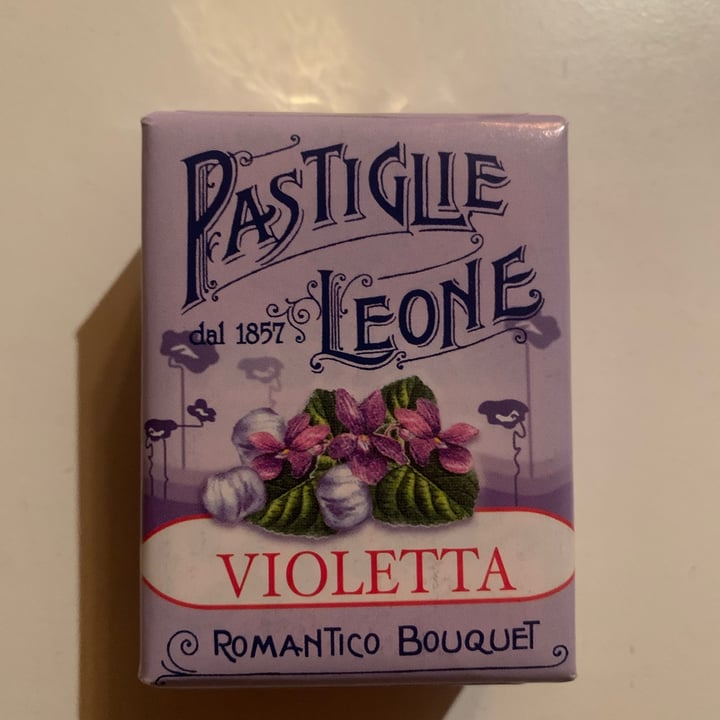 photo of Pastiglie Leone Violetta shared by @veronicalandolfi on  26 Apr 2022 - review