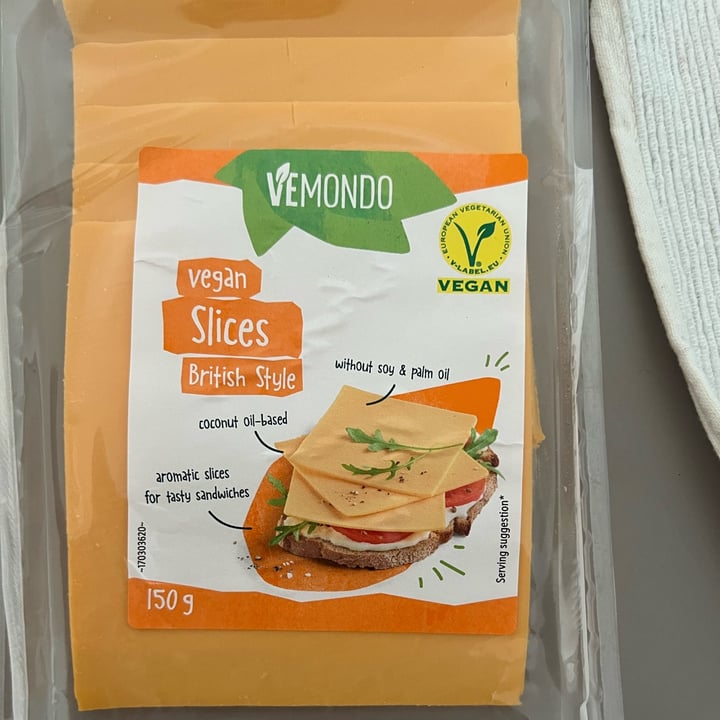 photo of Vemondo Affettato vegano British style shared by @itsvaleh on  10 May 2022 - review