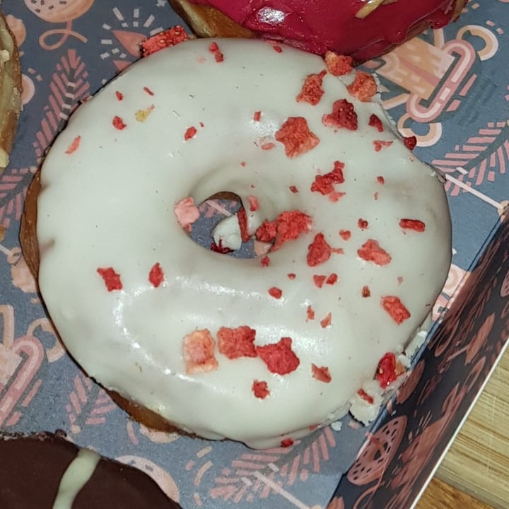 photo of Brammibal's Donuts Strawberry glaze Donut shared by @vegalexandra on  04 Oct 2021 - review