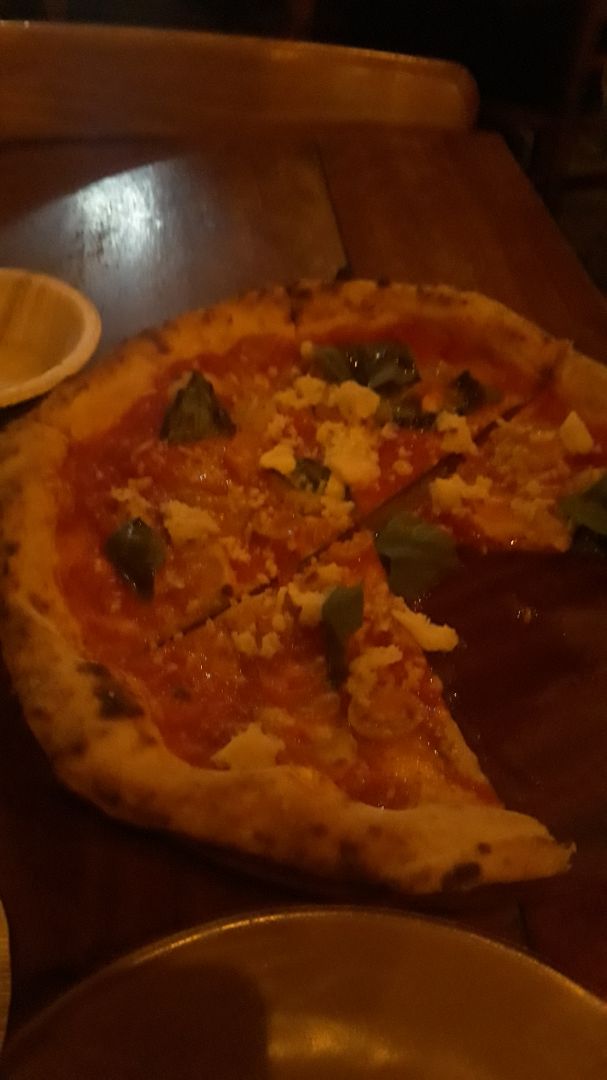 photo of Gigi's Pizzeria Regina Pizza shared by @biancag on  01 Aug 2019 - review