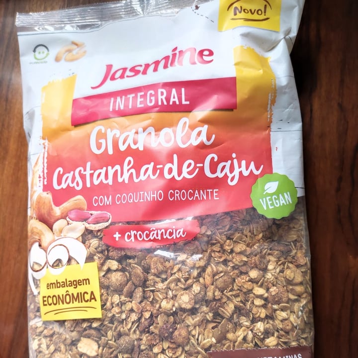 photo of Jasmine Granola de castanha de caju shared by @isabellebaungart on  29 Apr 2022 - review
