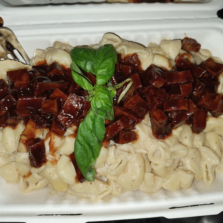photo of Herbivorous Loaded Mac N Cheese shared by @jesscaga on  27 May 2020 - review