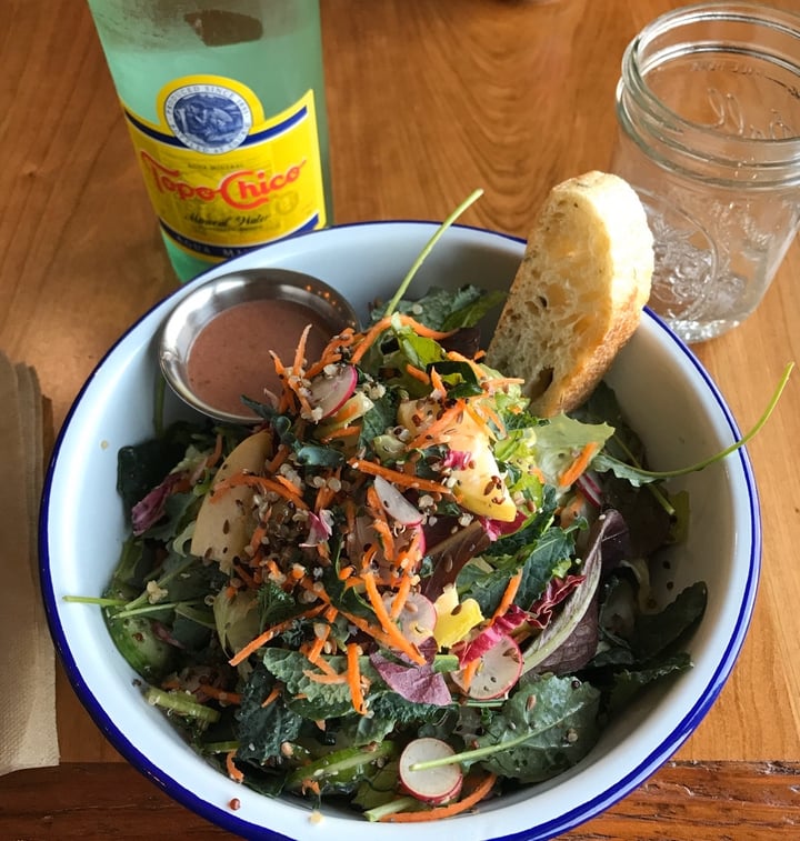 photo of Blue Barn Detox Salad shared by @pbcoach on  04 Jan 2020 - review