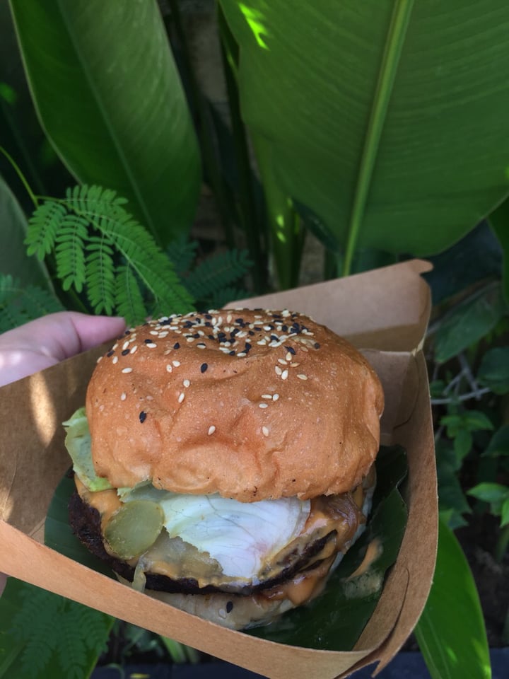 photo of Plant Cartel Double please burger shared by @saroar on  20 Dec 2019 - review