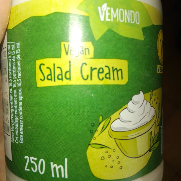photo of Vemondo Vegan salad cream shared by @sofixmartin on  31 Jul 2021 - review