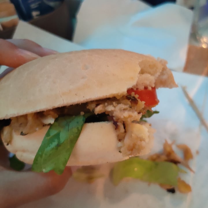 photo of Caffè Del Mar Vigna Grande Burger shared by @saretta26 on  16 Jul 2022 - review